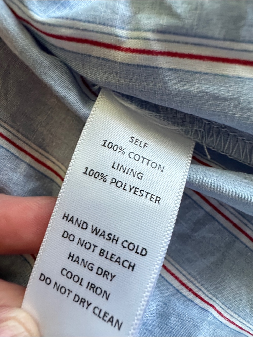 Things between blouse - Picture 4 of 6